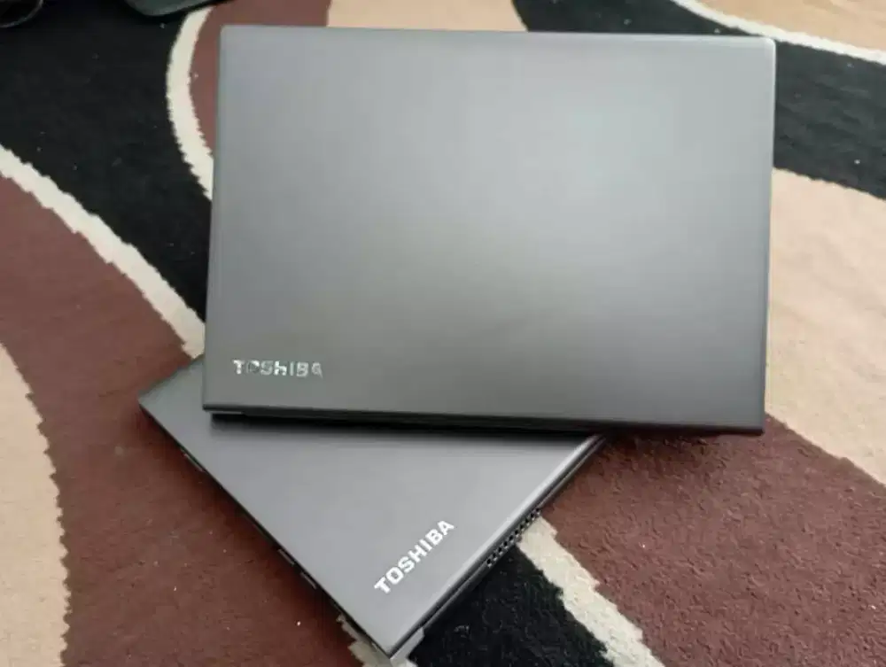 Toshiba tecra TOUCHSCREEN Core i7 10500U ram 8gb ssd 500gb