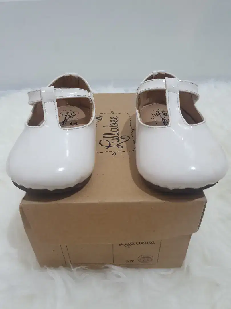 Sepatu Lullabee - Thea White