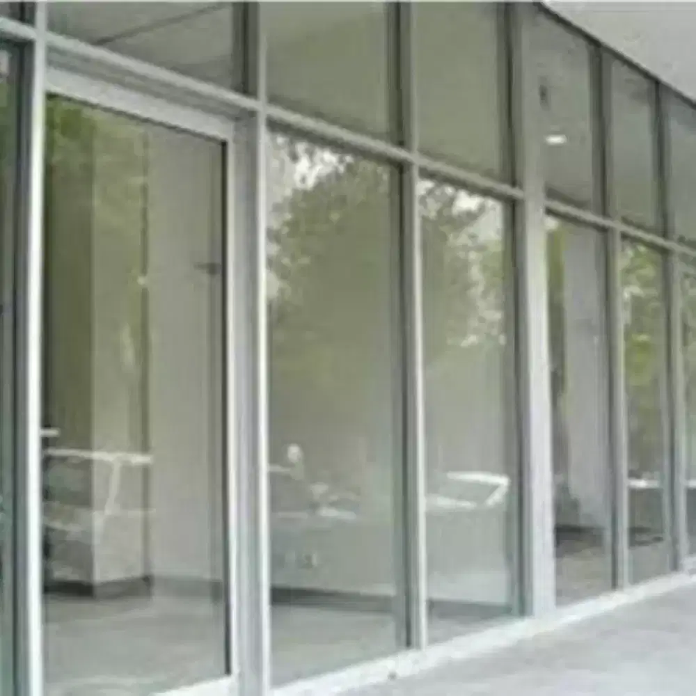 Kusen aluminium kaca dan pintu partisi