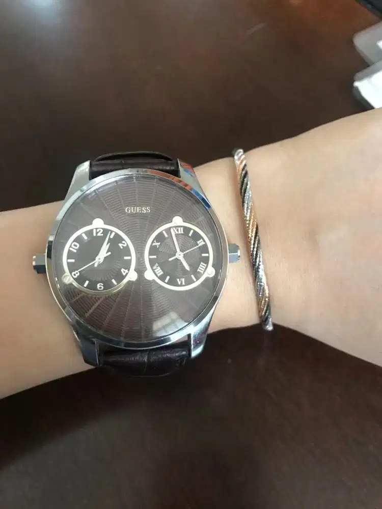 Jam tangan Guess Watch Brown Leather strap kulit coklat unisex