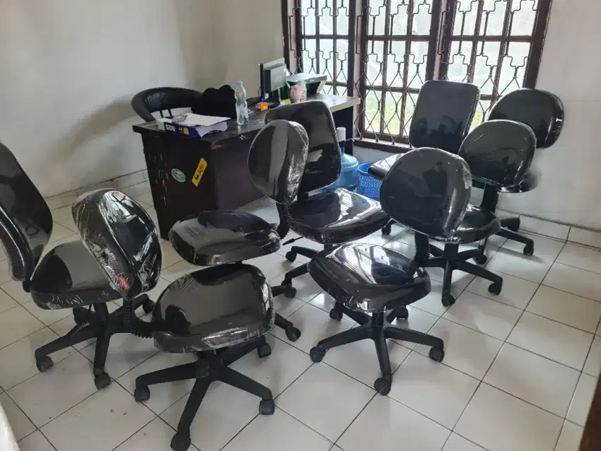 Kursi kantor siap yg paling murah