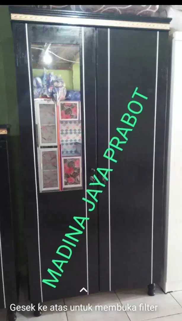 Lemari pakaian 2pt triplek Berkaki