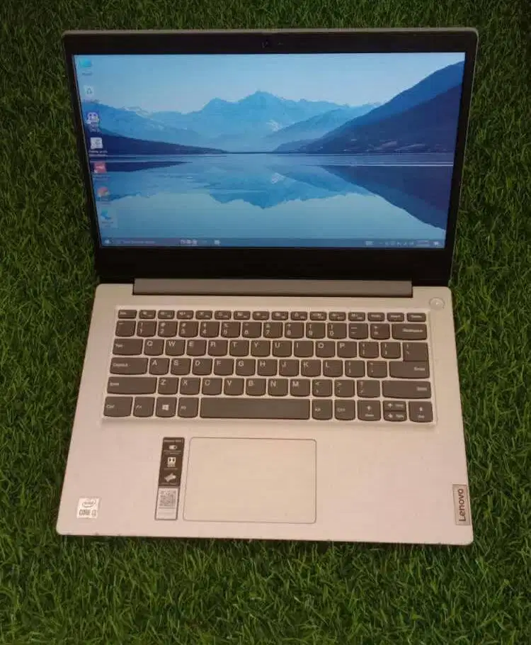 LENOVO IDEAPAD SLIM 3  CORE I3 GEN 10 RAM 8 GB SSD 256 GB  KELENGKAPAN
