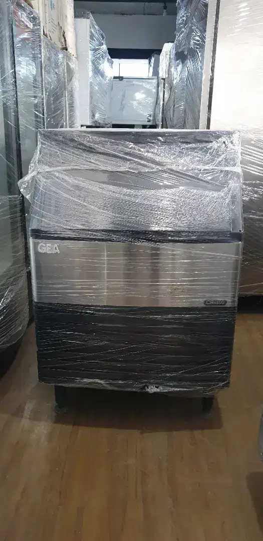 ICE CUBE MACHINE / MESIN ES BATU