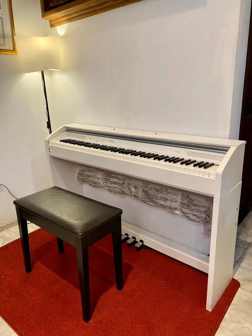 Casio Privia PX-750 Yamaha Arius Clavinova DGX Electone Piano Digital