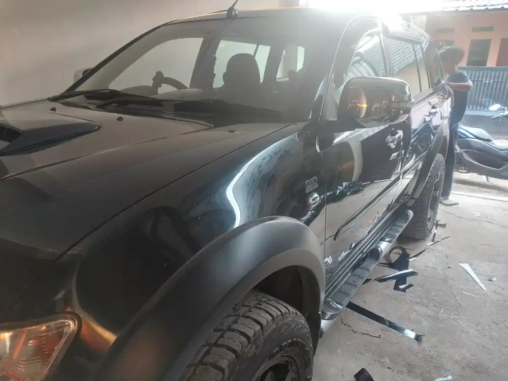 kaca film mobil dan jendela rumah atau gedung