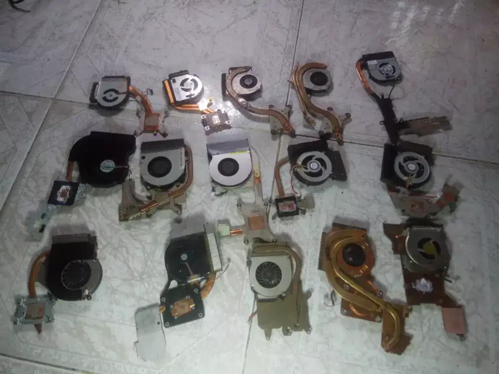 kipas pendingin laptop bekas