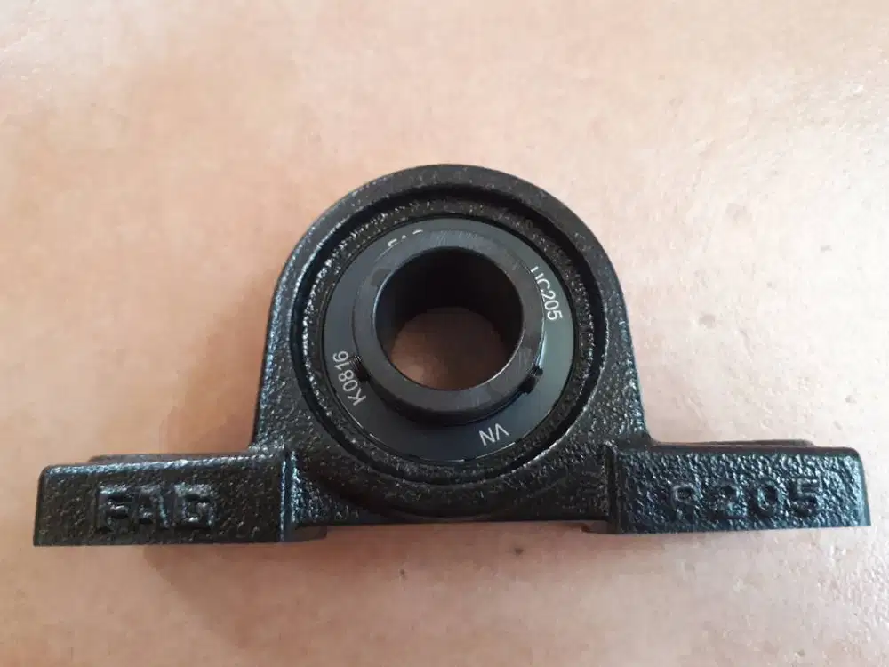 FAG Bearings UCP205 K0816 made in Vietnam (A-833)