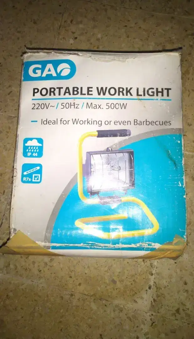 Jual cepat Ori Lampu sorot outdoor portable waterproof ip44 500watt