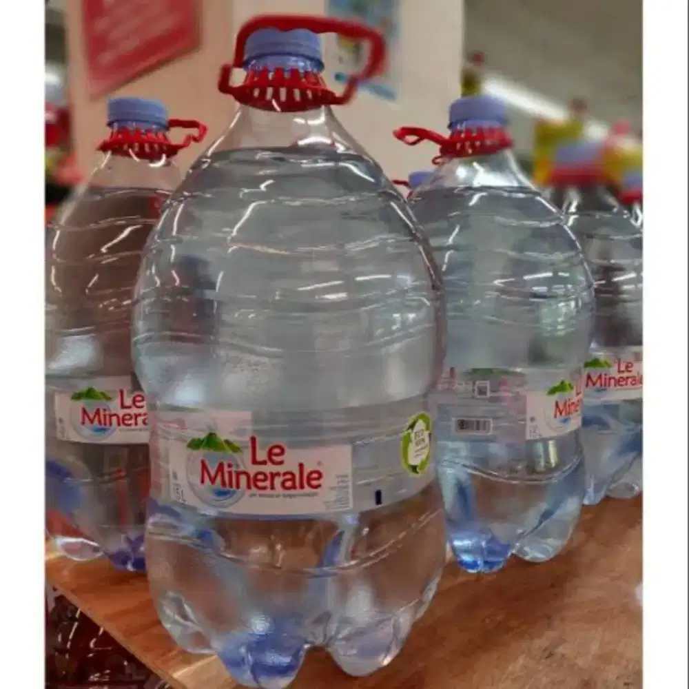 le Minerale air minum galon 15 liter