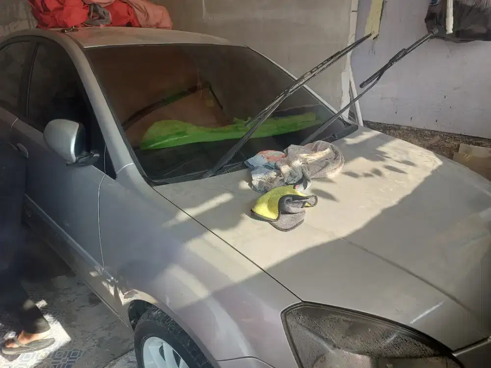 kaca film mobil dan jendela rumah atau gedung