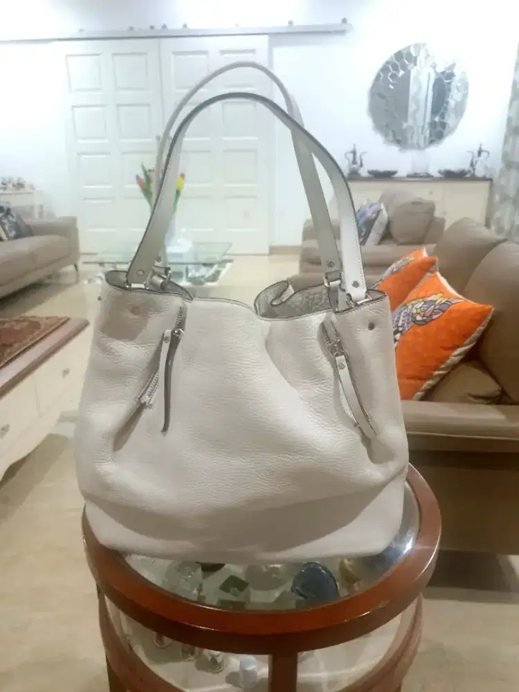 Burberry leather bag original