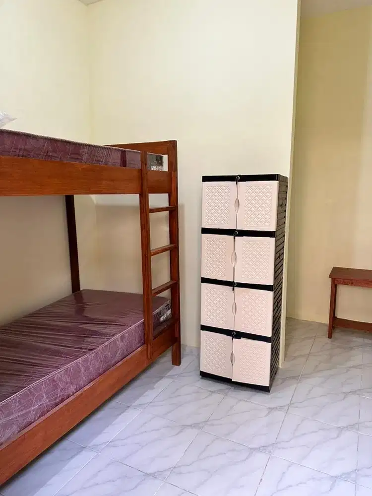 Ranjang kasur tingkat