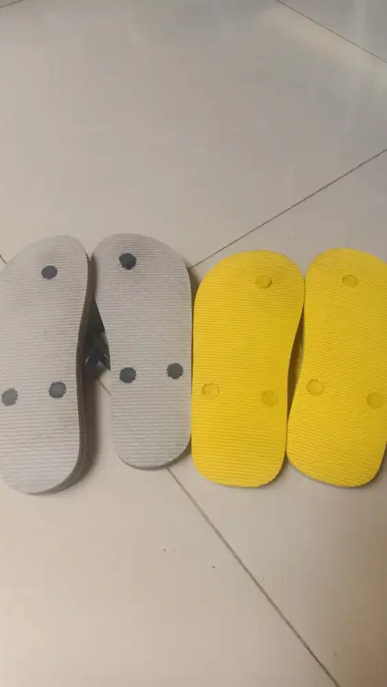 Sendal jepit anak  baru cm disimpan