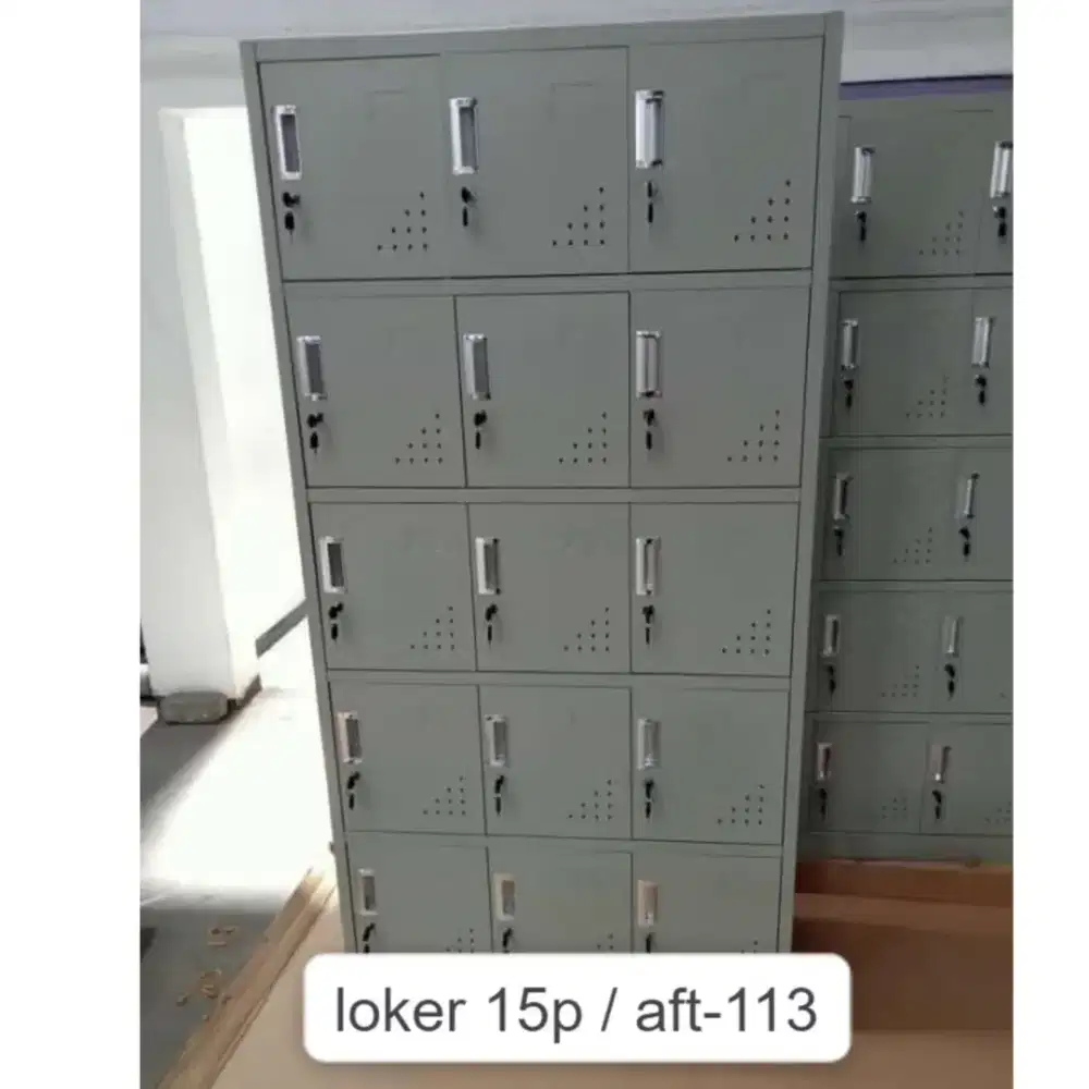 Loker besi 15 pintu