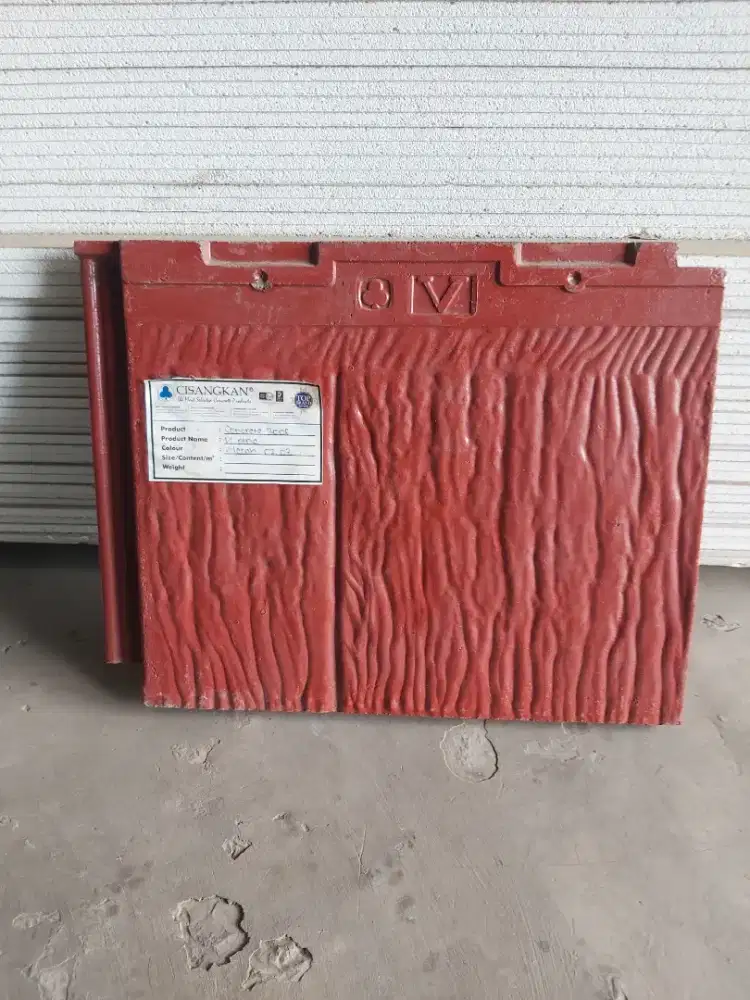 Genteng beton cisangkam warna merah