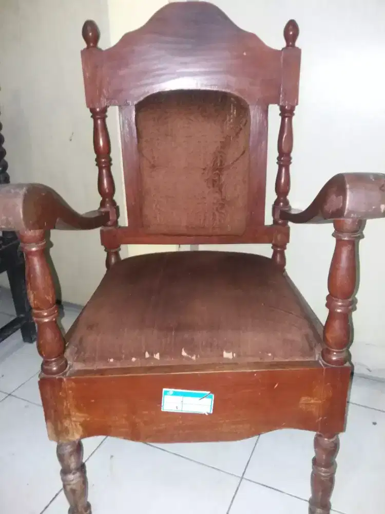 Kursi jati tua ukir+jok tebal oni