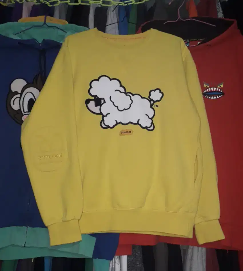Crewneck Pancoat kuning anjing pudel