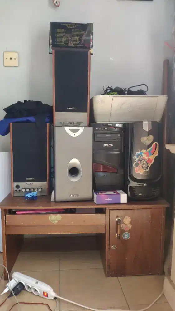 Meja Komputer Lesehan