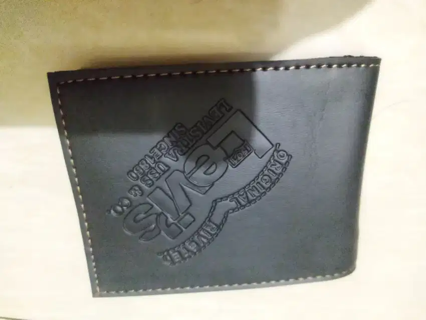 Dompet pria kondisi baru