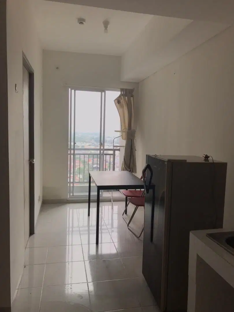 Dijual cepat rugi Apartemen Akasa Lantai 22 tipe 1 BR-A semi furnish