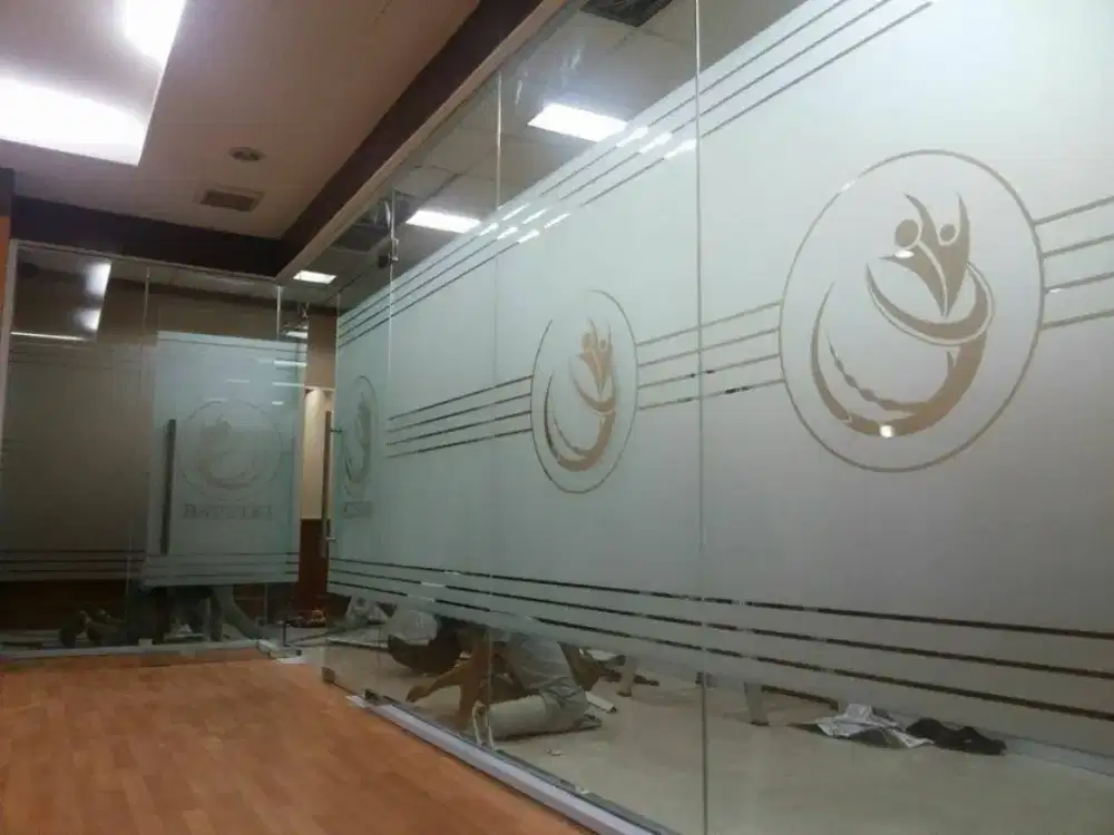 pasang cutting sticker sunblast dan kaca film