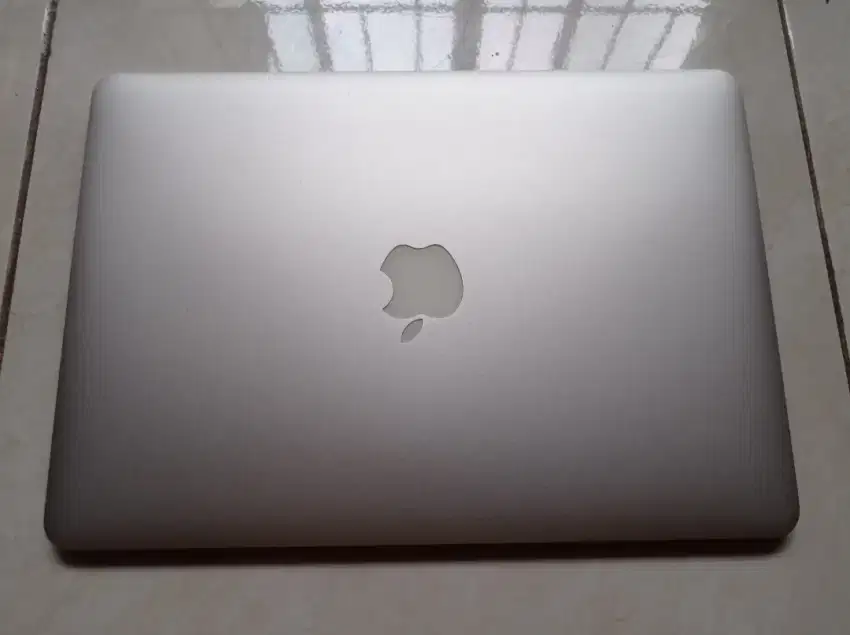 MacBook Air 13 Mid Silver Like New 99% (Dari Baru Pemilik Langsung).