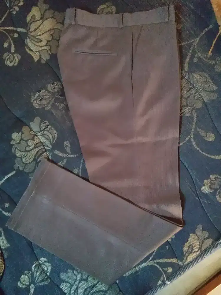 Celana bahan formal