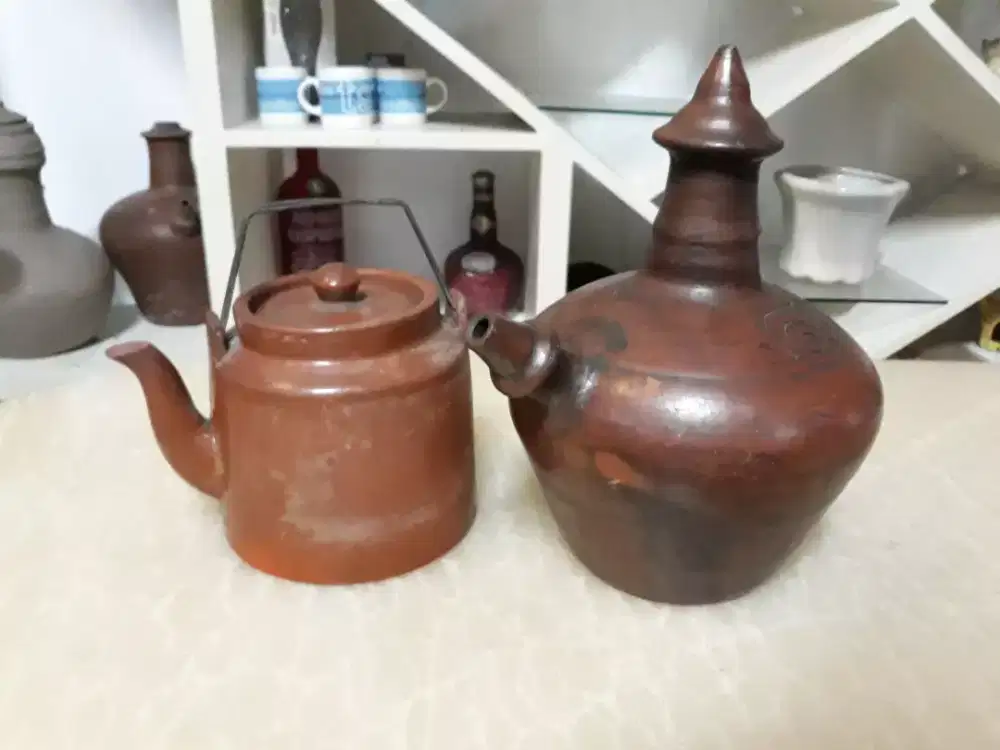 Kendi Antik Dan Teko Lawas