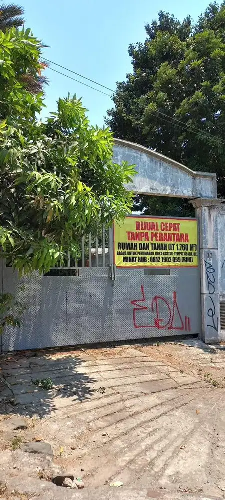 DIJUAL RUMAH + TANAH LUAS STRATEGIS