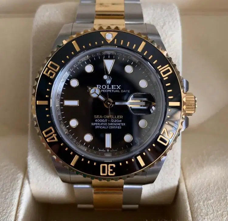 Rolex Sea Dweller Gold Brandnew 2025