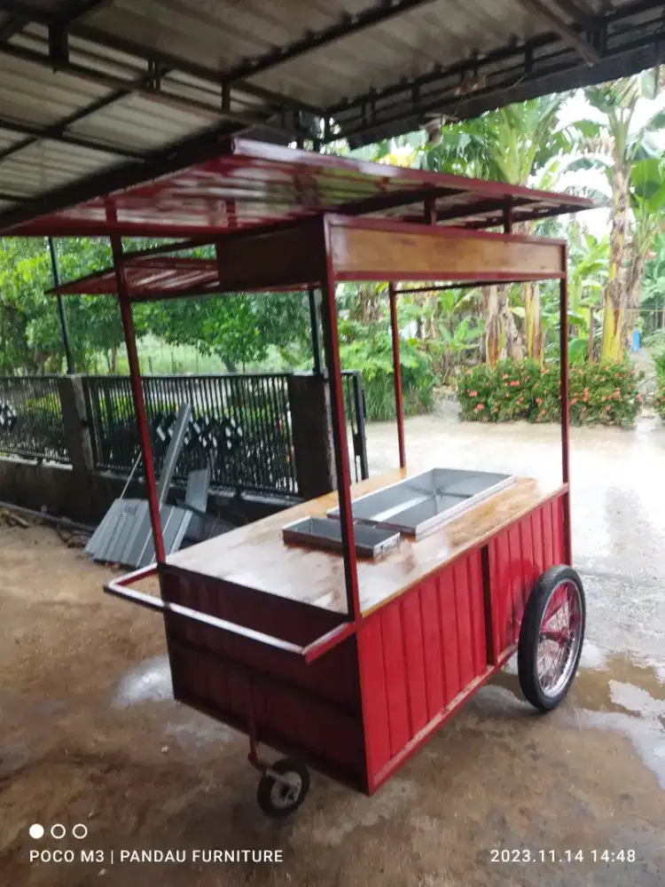 Both jualan kayu + besi