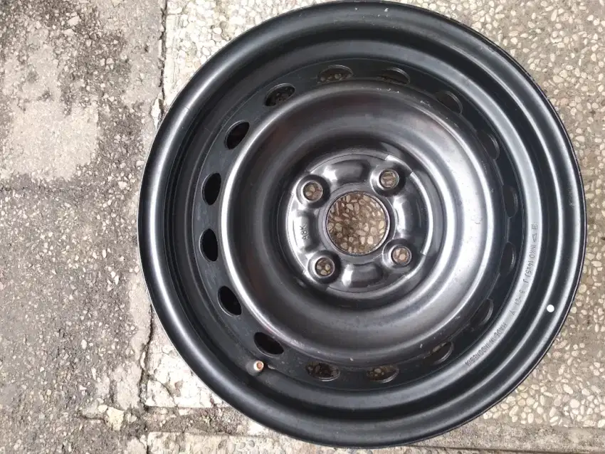 Velg Kaleng Sigra R14 PCD 4x100