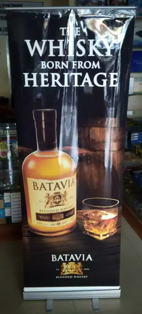 Roll Banner aluminium Semi Terbuka Spanduk dan Poster