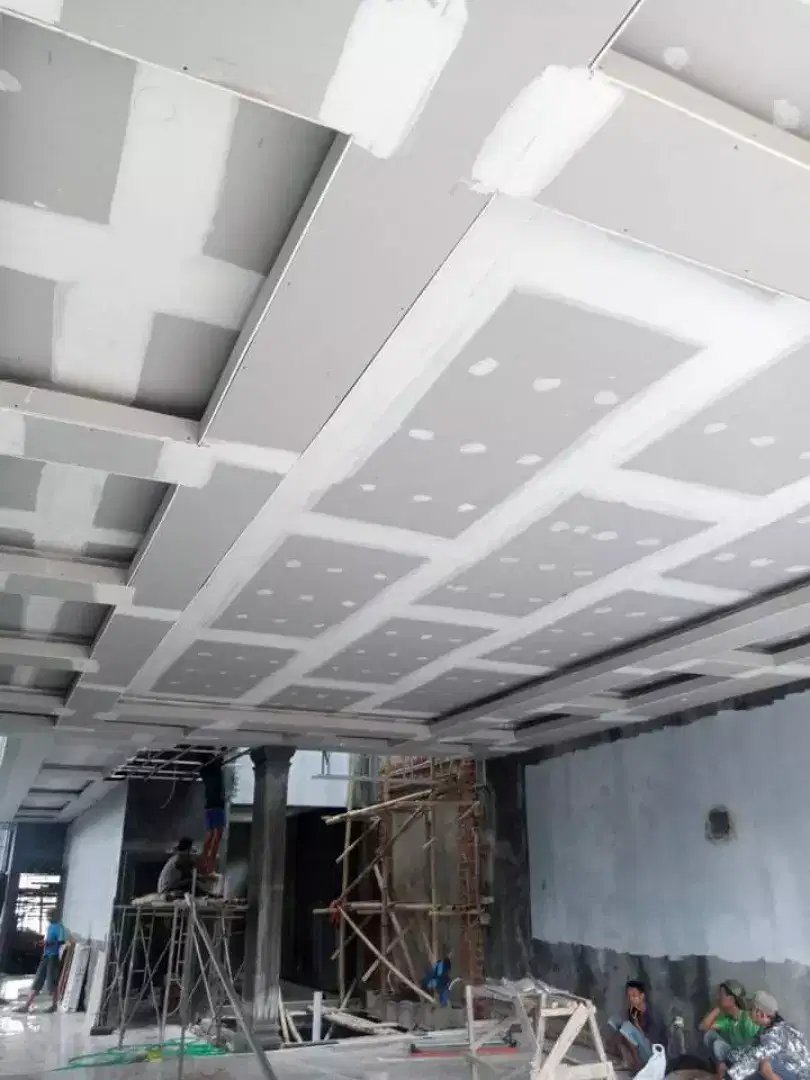 pasang plapon partisi gypsum