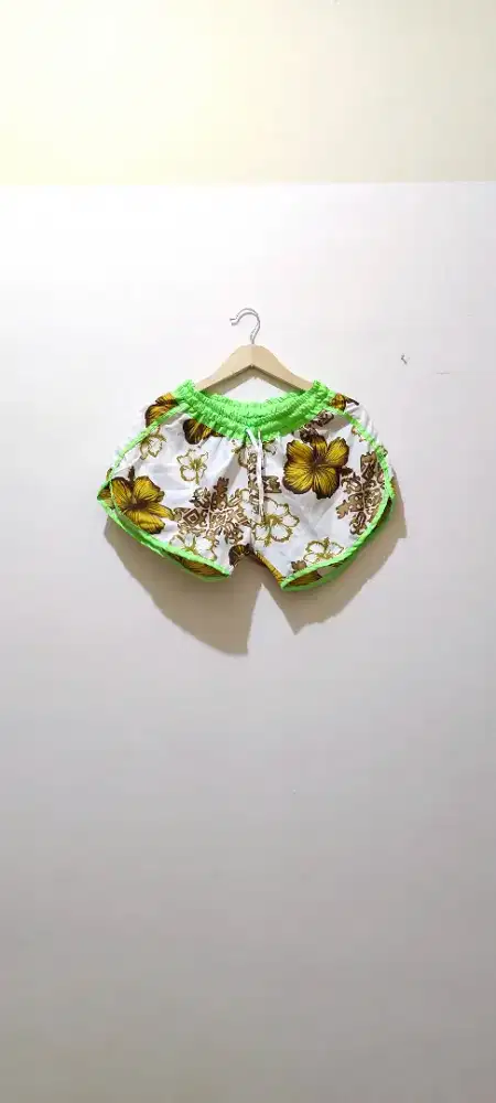 CELANA PENDEK BALI MOTIF POLOS