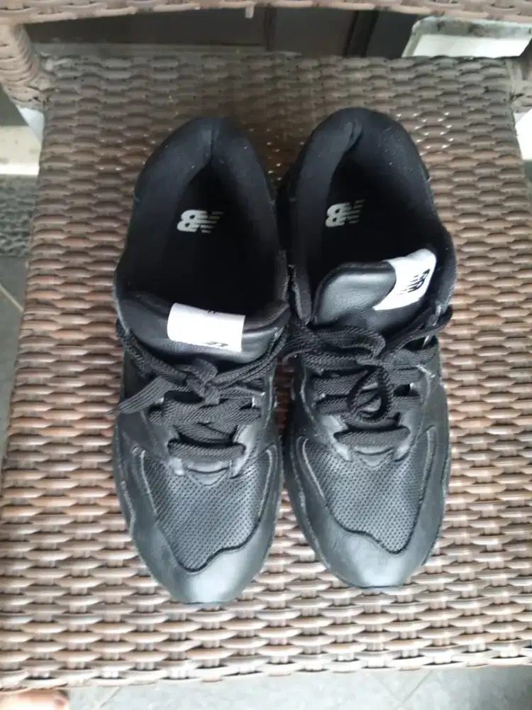 Sepatu NB Full Black Pria uk 43