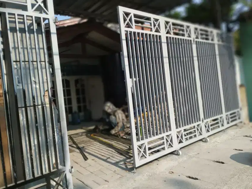 pintu pagar besi holo galvanis dan Stenlist