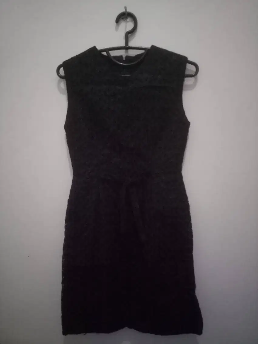Preloved Baju Dress Wanita Warna Hitam Brukat Premium