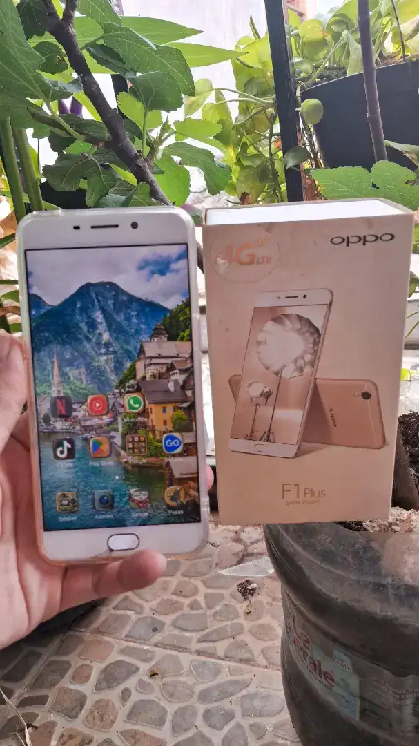 Oppo f1 plus rose gold 4/64 masih ada box nya