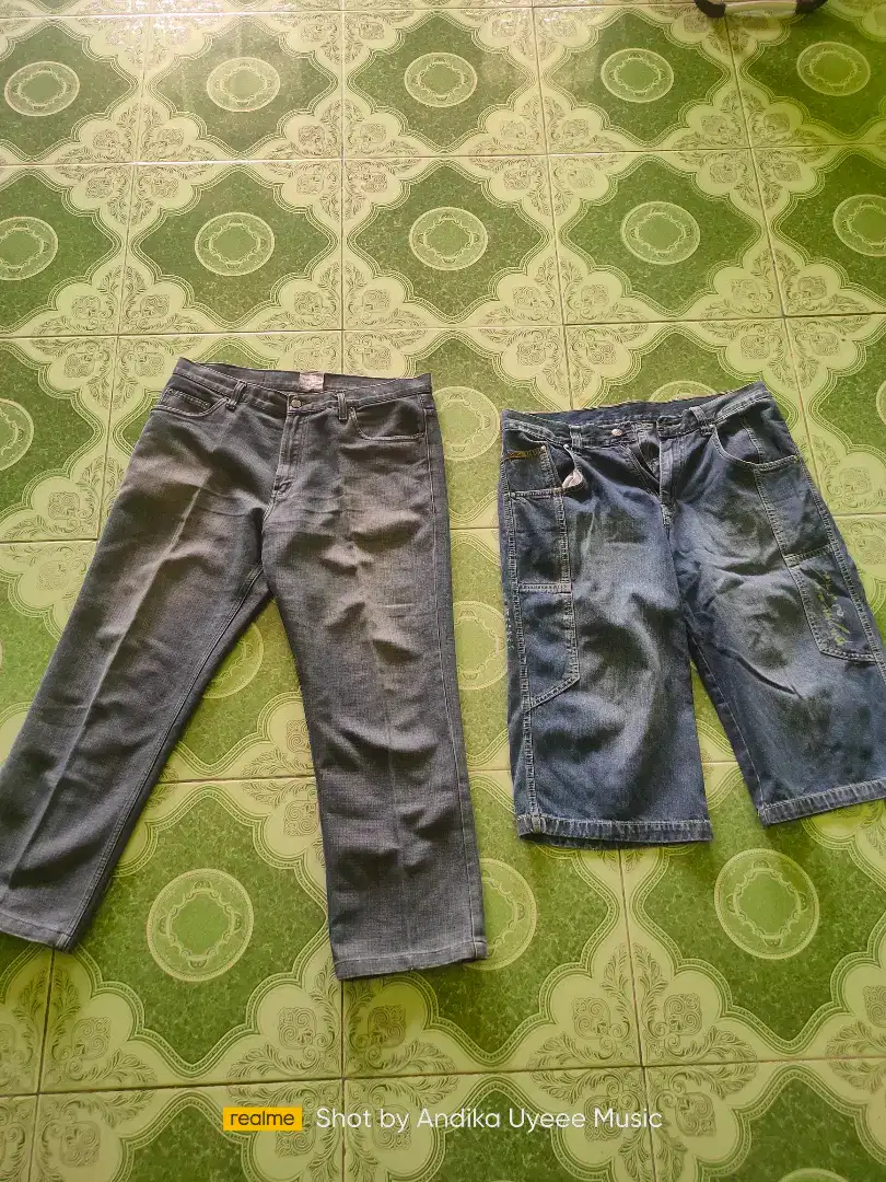 Jual Celana Levis Panjang & Pendek,,, Lokasi Di Jatijajar Depok !!!