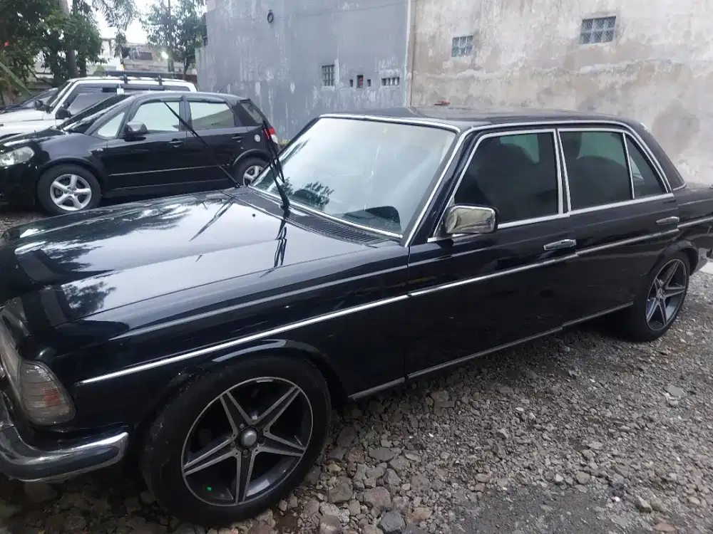 kaca film mobil dan gedung panggilan