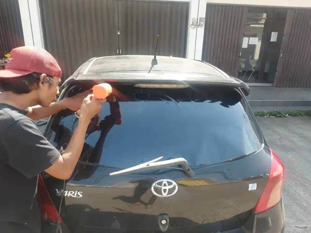 panggilan teknisi kaca film mobil sedia berbagai brand