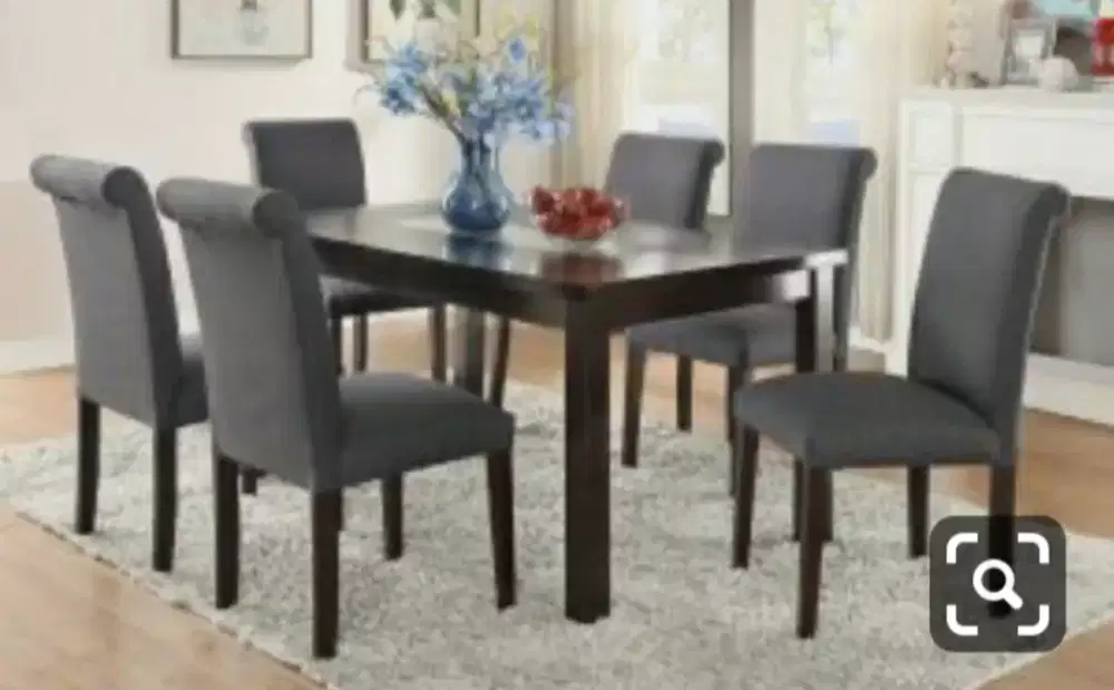 Meja makan minimalis modern 4 kursi