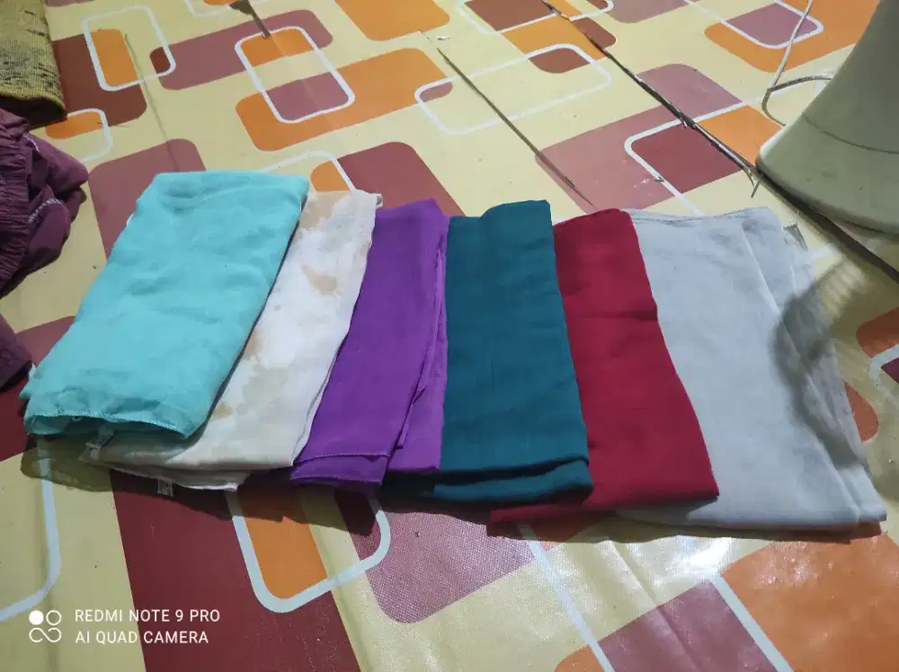 Kerudung segitiga bykkk pilihan warna x