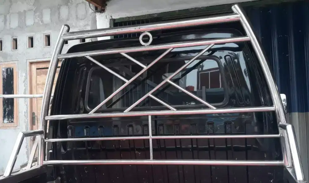 Rollbar/portal pelindung kaca belakang mobil pick up