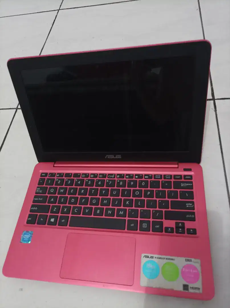 Asus E202S Murah