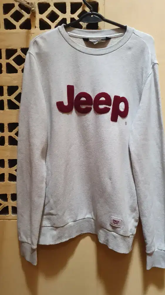 Crewneck Jeep mewah