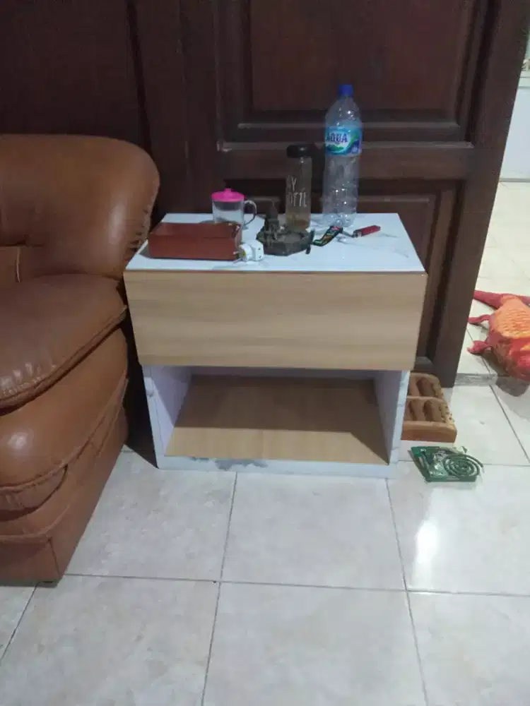 Jual Meja Nakas atau sudut