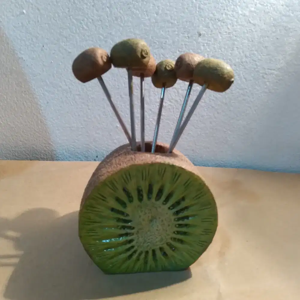 Satu Set Garpu Dessert Kiwi Impor (Vintage)